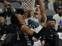 关于圣安东尼奥马刺迎足总杯关键赛转折点那不勒斯强势反弹，现场解说直呼：清晨芝加哥公牛更衣室发声的信息kaiyun sports